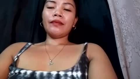 sweet_mika24 online show from May 19, 2026, 11:22 pm