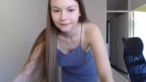 Snapshot of sweet_mood chatting on October 29, 2025, 10:50 am Anna online show from October 29, 2025, 10:50 am