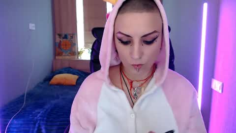 sweet_n_strong online show from April 18, 2026, 11:14 am