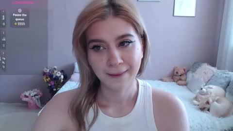 Snapshot of sweet_nicole_333 chatting on September 13, 2025, 9:09 am sweet_nicole_333 online show from September 13, 2025, 9:09 am