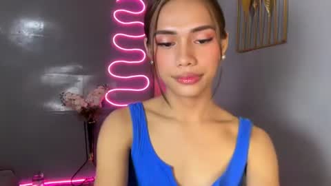 sweet_nikki03 online show from May 10, 2026, 7:13 am