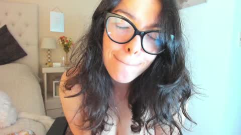 sweet_penny22 online show from January 23, 2025, 2:23 am