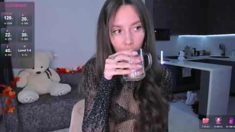 Ashley online show from October 29, 2025, 6:42 pm