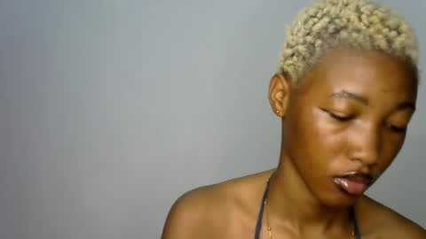 sweet girl online show from June 18, 2026, 10:52 am