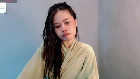 Snapshot of sweet_sirenxx chatting on January 7, 2025, 5:01 am Leah online show from January 7, 2025, 5:01 am