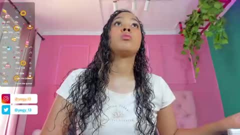 Snapshot of sweet_starxx chatting on June 18, 2026, 9:08 pm Yeileen online show from June 18, 2026, 9:08 pm
