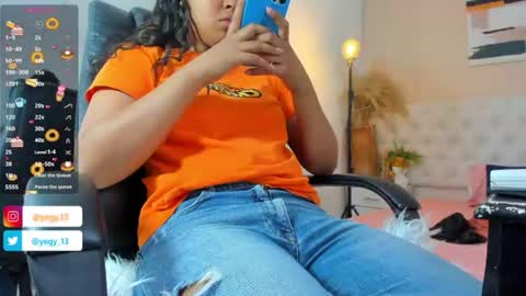Snapshot of sweet_starxx chatting on July 4, 2026, 9:32 pm Yeileen online show from July 4, 2026, 9:32 pm