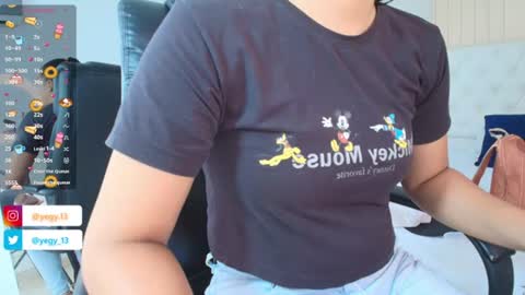 Snapshot of sweet_starxx chatting on July 16, 2026, 10:27 pm Yeileen online show from July 16, 2026, 10:27 pm