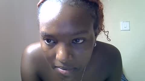 sweet_strawberina online show from March 30, 2026, 5:19 am
