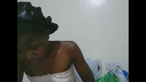 Snapshot of sweet_tattiana chatting on February 13, 2025, 11:15 pm Tatty online show from February 13, 2025, 11:15 pm