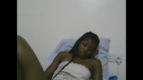 Snapshot of sweet_tattiana chatting on February 14, 2025, 5:25 pm Tatty online show from February 14, 2025, 5:25 pm