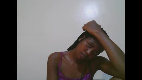 Snapshot of sweet_tattiana chatting on February 19, 2025, 12:00 pm Tatty online show from February 19, 2025, 12:00 pm