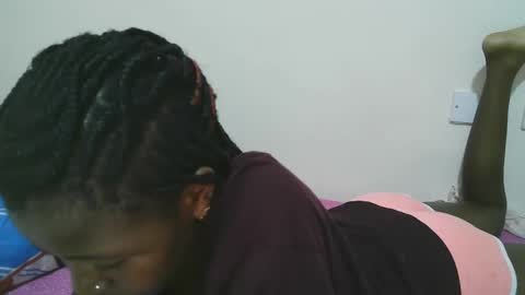 Snapshot of sweet_tattiana chatting on February 20, 2025, 7:08 pm Tatty online show from February 20, 2025, 7:08 pm