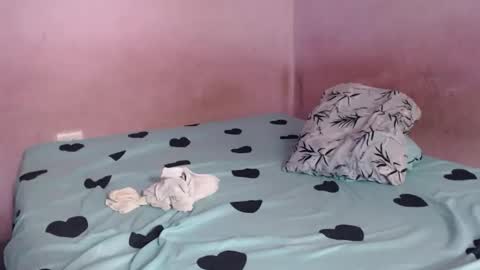 sweet_tianiss4 online show from April 24, 2026, 9:39 pm