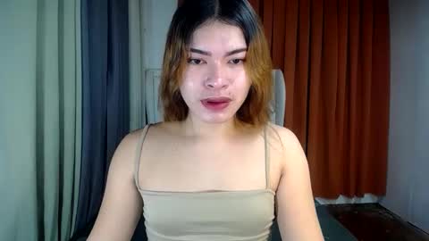 Snapshot of sweet_trexie chatting on May 8, 2026, 10:42 am sweet_trexie online show from May 8, 2026, 10:42 am