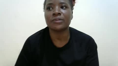 sweet_veebouset online show from October 7, 2025, 9:50 am