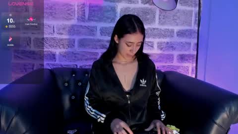  Sexy Arianna  online show from May 18, 2026, 11:54 pm