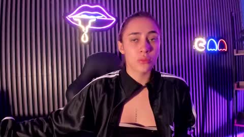  Sexy Arianna  online show from May 25, 2026, 12:22 pm