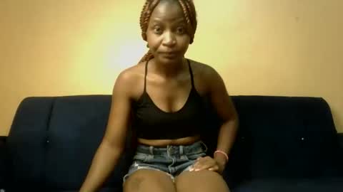 Snapshot of sweet_zella chatting on May 13, 2026, 12:52 am zellate online show from May 13, 2026, 12:52 am