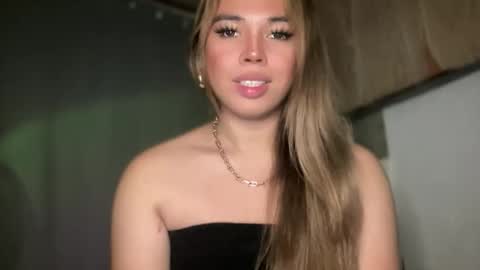 Snapshot of sweetalexa19 chatting on November 6, 2025, 12:33 am alexa your one and only queen online show from November 6, 2025, 12:33 am