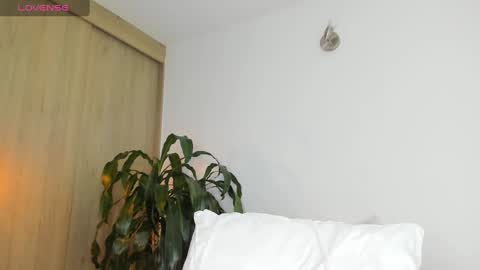 Camila online show from January 29, 2025, 11:35 pm