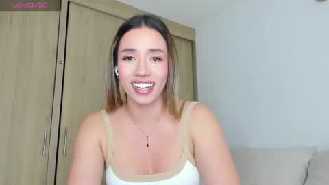 Camila online show from February 15, 2025, 8:33 pm