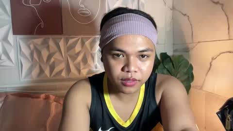 Leith Madrigal online show from March 29, 2026, 1:33 pm