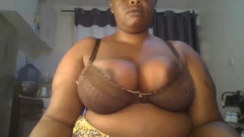 Snapshot of sweetbaby46 chatting on September 30, 2025, 3:33 am sweetbaby46 online show from September 30, 2025, 3:33 am