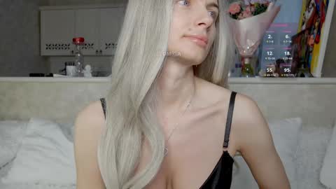 sweetbabyxx2021 online show from December 3, 2024, 4:03 am