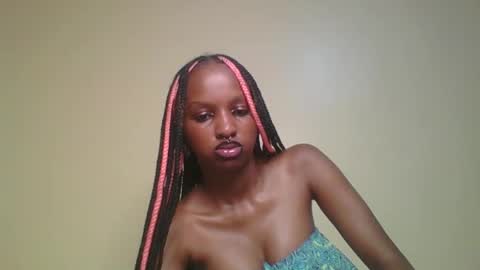 sweetberry30 online show from March 12, 2025, 10:26 am