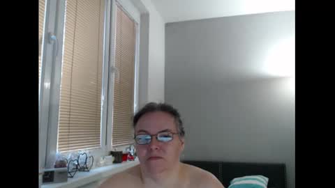 Sweetboobs85h online show from December 1, 2025, 9:58 am