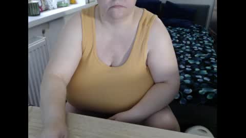 Sweetboobs85h online show from April 14, 2026, 6:52 am