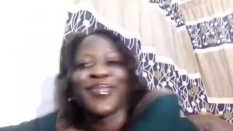 Sweetchoco online show from December 3, 2024, 8:39 pm