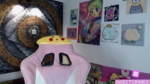       Independent model online show from September 15, 2025, 4:12 am