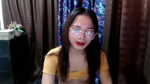 Snapshot of sweetcummer27 chatting on December 11, 2024, 7:53 am SOPHIA online show from December 11, 2024, 7:53 am