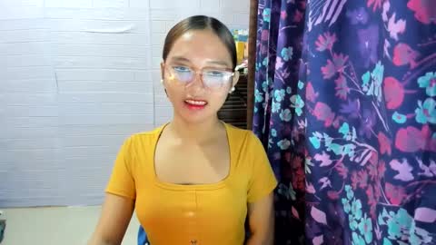 Snapshot of sweetcummer27 chatting on March 12, 2025, 4:19 am SOPHIA online show from March 12, 2025, 4:19 am