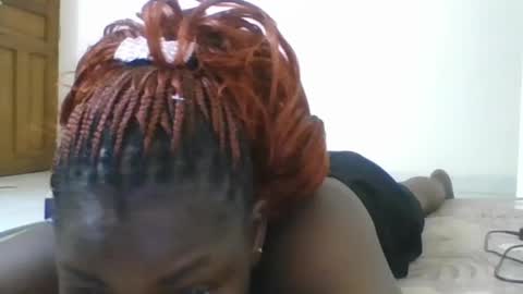 Snapshot of sweetdarkskin chatting on June 16, 2026, 12:24 am CLARIS online show from June 16, 2026, 12:24 am