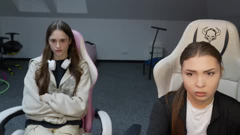 Amelia online show from November 8, 2025, 11:43 am