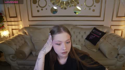 Amelia online show from December 3, 2025, 11:41 am