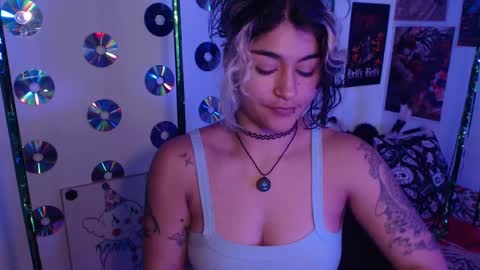 Abril online show from October 9, 2025, 4:49 pm