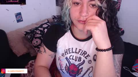 Abril online show from November 13, 2025, 1:54 pm