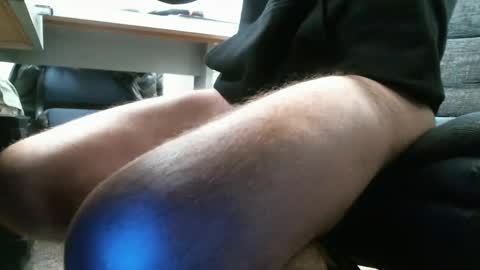 Snapshot of sweetdong chatting on December 3, 2024, 4:06 pm Stick around its a grower online show from December 3, 2024, 4:06 pm