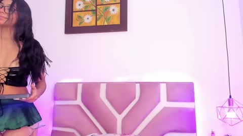 Snapshot of sweete_coraline9 chatting on November 21, 2025, 12:37 pm Coraline online show from November 21, 2025, 12:37 pm