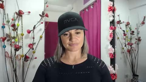 sweef online show from April 15, 2026, 7:58 pm