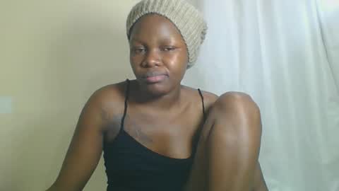 Snapshot of sweetgal2025 chatting on June 20, 2026, 2:36 am EUNICE online show from June 20, 2026, 2:36 am