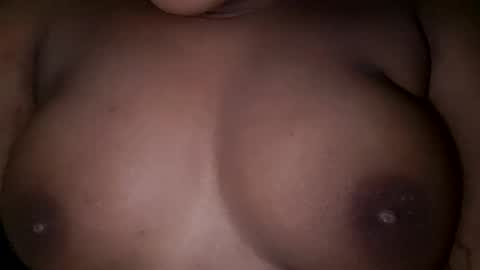 Snapshot of sweetgirl23232 chatting on February 9, 2025, 1:00 am Sandy online show from February 9, 2025, 1:00 am