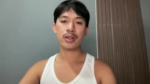 Snapshot of sweetguy102103 chatting on February 7, 2026, 4:38 am khrayan online show from February 7, 2026, 4:38 am