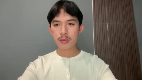 Snapshot of sweetguy102103 chatting on February 20, 2026, 6:48 am khrayan online show from February 20, 2026, 6:48 am