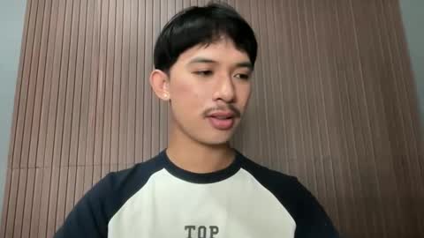 Snapshot of sweetguy102103 chatting on March 10, 2026, 5:01 am khrayan online show from March 10, 2026, 5:01 am