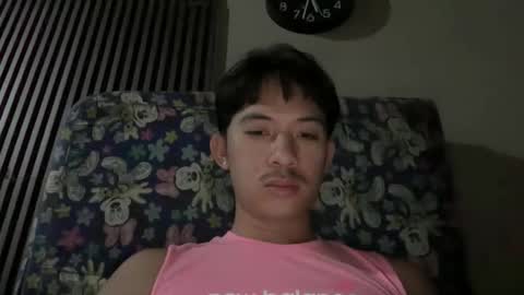 Snapshot of sweetguy102103 chatting on March 15, 2026, 9:37 am khrayan online show from March 15, 2026, 9:37 am